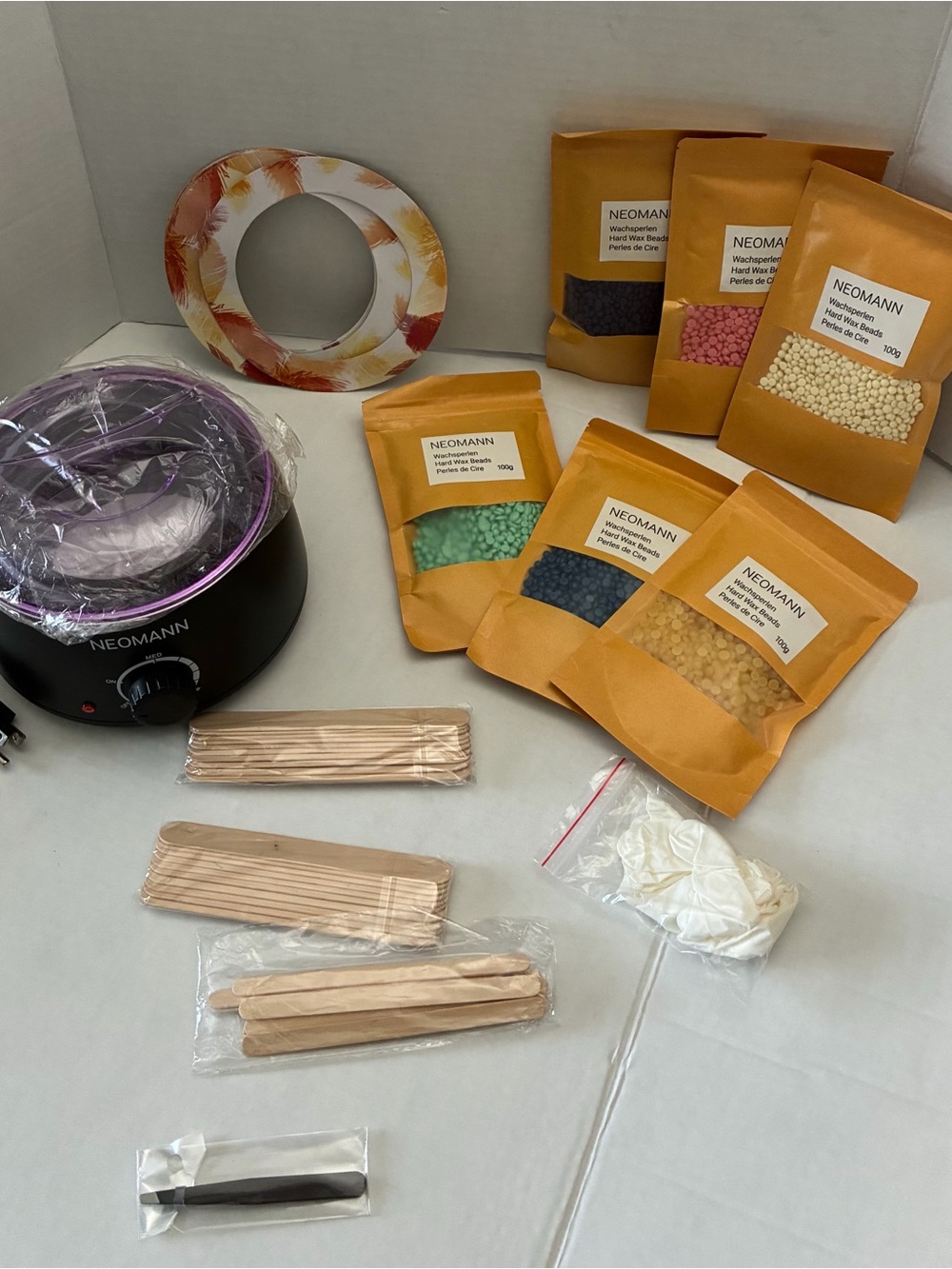 Neomann Purple Wax Warmer Kit with Colored Wax Beads